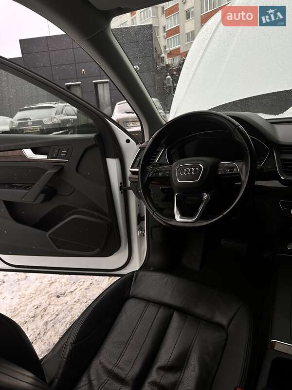 Внедорожник / Кроссовер Audi Q5 2017 в Львове