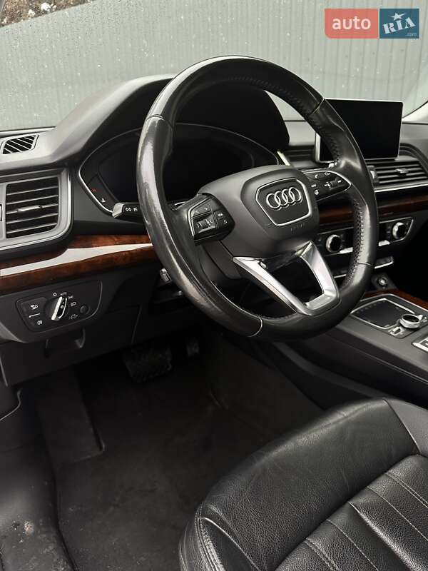 Внедорожник / Кроссовер Audi Q5 2017 в Львове