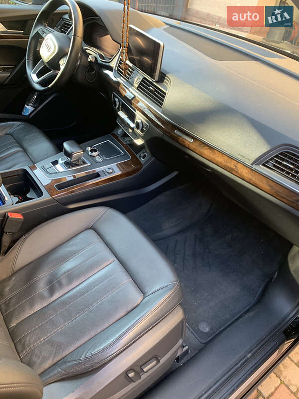 Внедорожник / Кроссовер Audi Q5 2017 в Ужгороде фото 6 Внедорожник / Кроссовер Audi Q5 2017 в Ужгороде