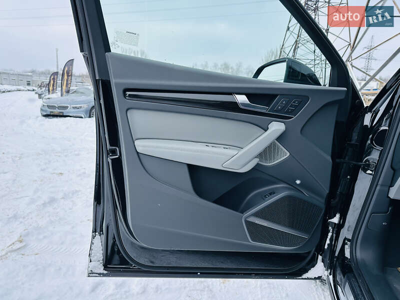 Внедорожник / Кроссовер Audi Q5 2019 в Харькове