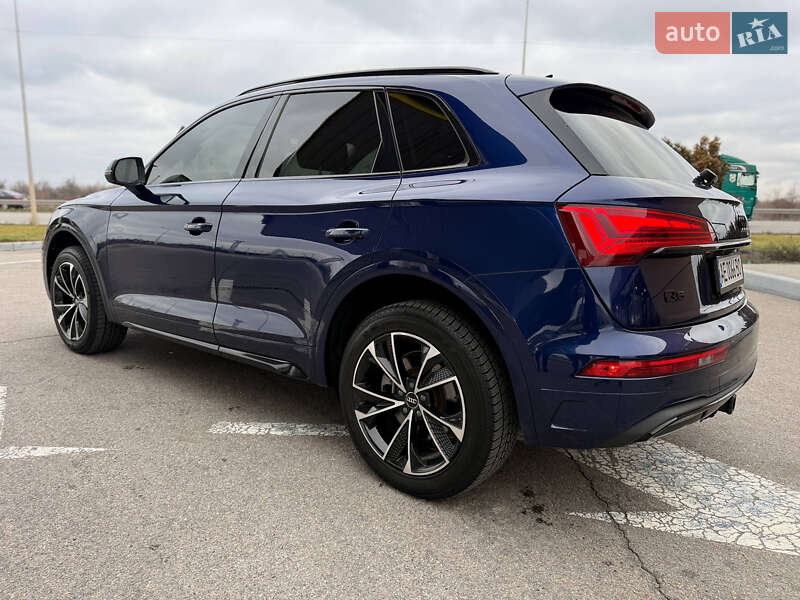 Внедорожник / Кроссовер Audi Q5 2020 в Днепре