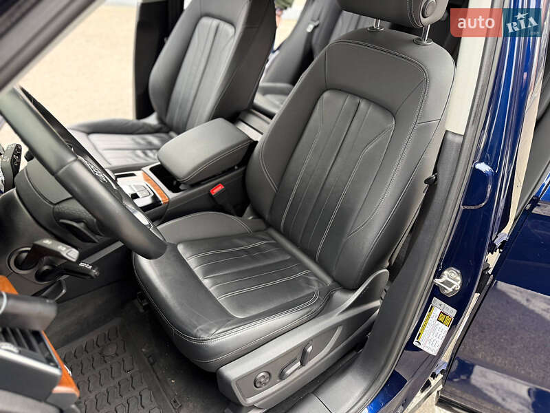 Внедорожник / Кроссовер Audi Q5 2020 в Днепре