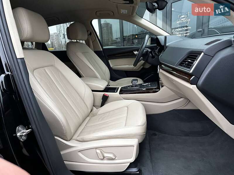 Внедорожник / Кроссовер Audi Q5 2019 в Киеве