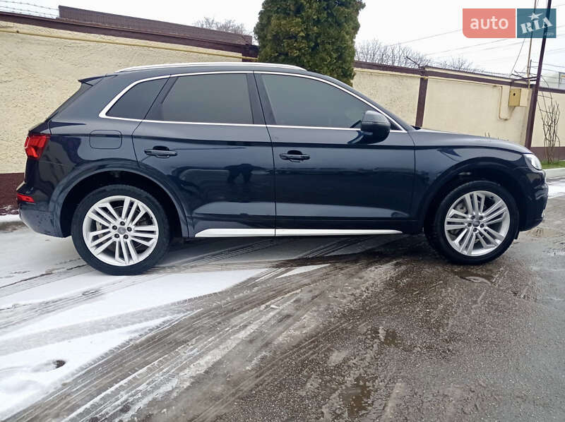 Внедорожник / Кроссовер Audi Q5 2019 в Ровно