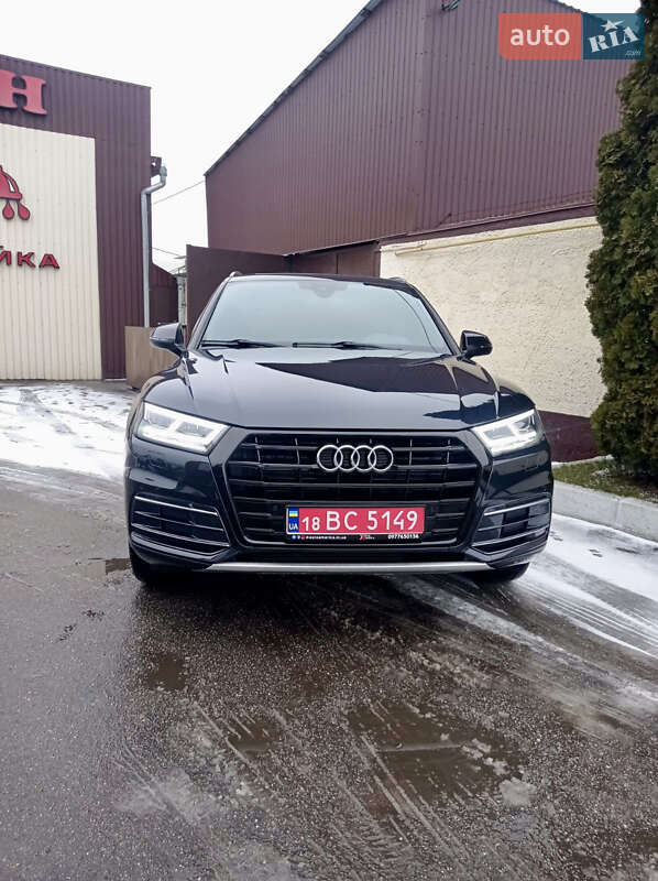 Внедорожник / Кроссовер Audi Q5 2019 в Ровно