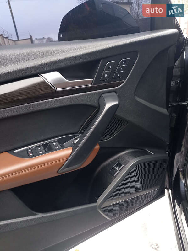 Внедорожник / Кроссовер Audi Q5 2019 в Ровно