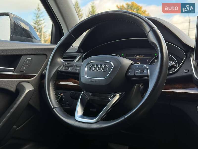 Внедорожник / Кроссовер Audi Q5 2017 в Ровно