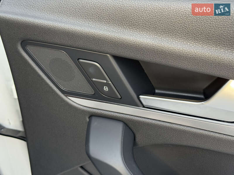 Внедорожник / Кроссовер Audi Q5 2018 в Киеве