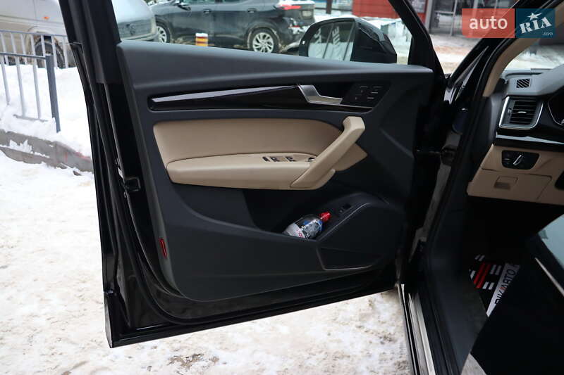 Внедорожник / Кроссовер Audi Q5 2018 в Львове