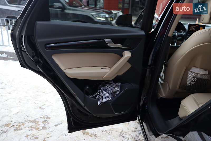 Внедорожник / Кроссовер Audi Q5 2018 в Львове