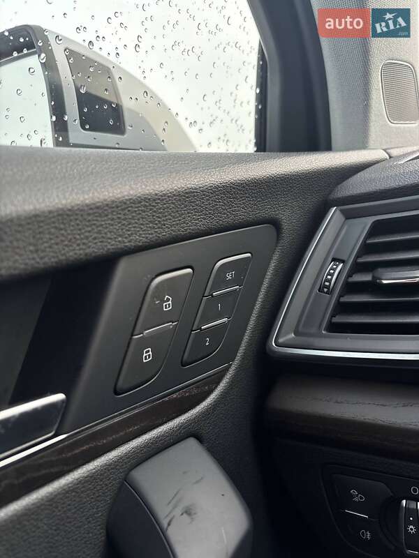 Внедорожник / Кроссовер Audi Q5 2018 в Стрые