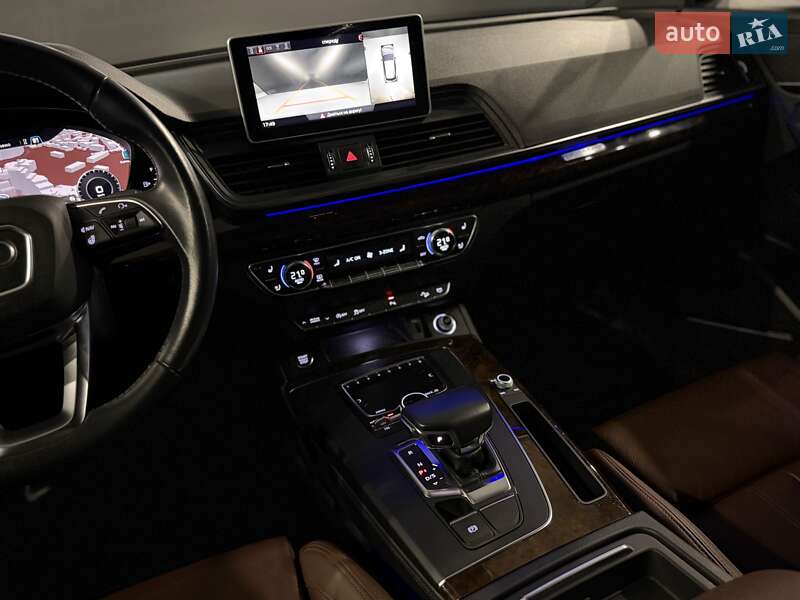 Внедорожник / Кроссовер Audi Q5 2018 в Одессе