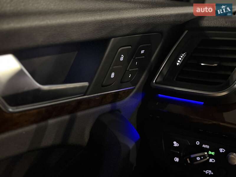 Внедорожник / Кроссовер Audi Q5 2018 в Одессе