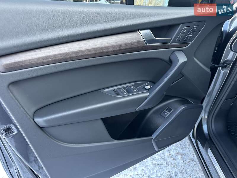 Внедорожник / Кроссовер Audi Q5 2023 в Сумах