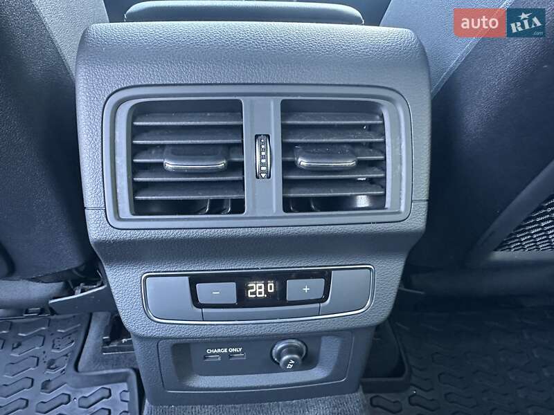 Внедорожник / Кроссовер Audi Q5 2023 в Сумах