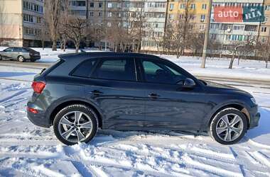 Внедорожник / Кроссовер Audi Q5 2019 в Каменском