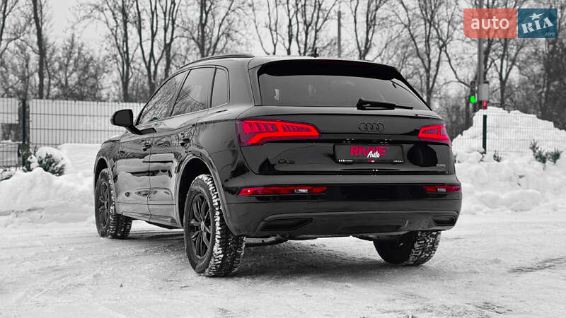 Внедорожник / Кроссовер Audi Q5 2020 в Ровно фото 20 Внедорожник / Кроссовер Audi Q5 2020 в Ровно