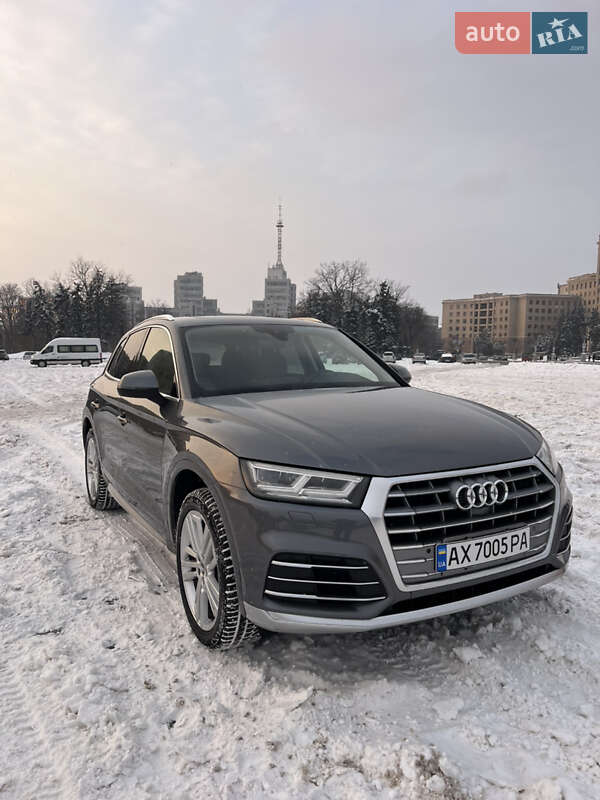 Внедорожник / Кроссовер Audi Q5 2017 в Дергачах
