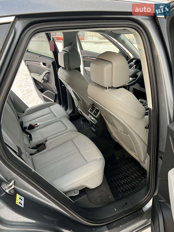 Внедорожник / Кроссовер Audi Q5 2017 в Дергачах