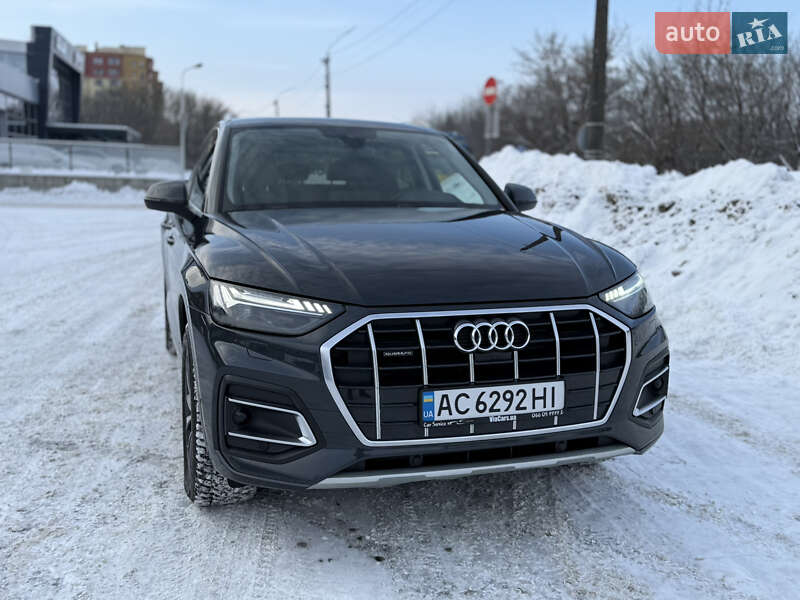 Внедорожник / Кроссовер Audi Q5 2021 в Луцке