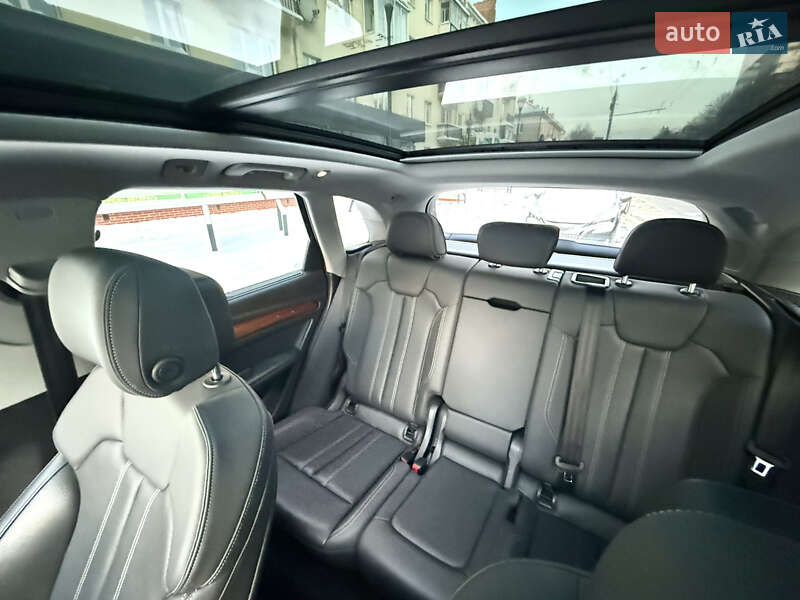 Внедорожник / Кроссовер Audi Q5 2021 в Луцке