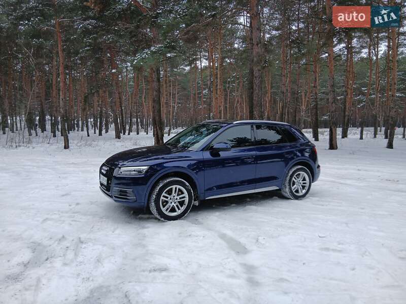 Позашляховик / Кросовер Audi Q5 2016 в Кам'янському