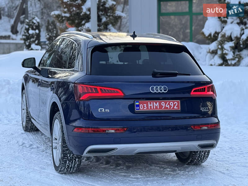 Внедорожник / Кроссовер Audi Q5 2018 в Тернополе
