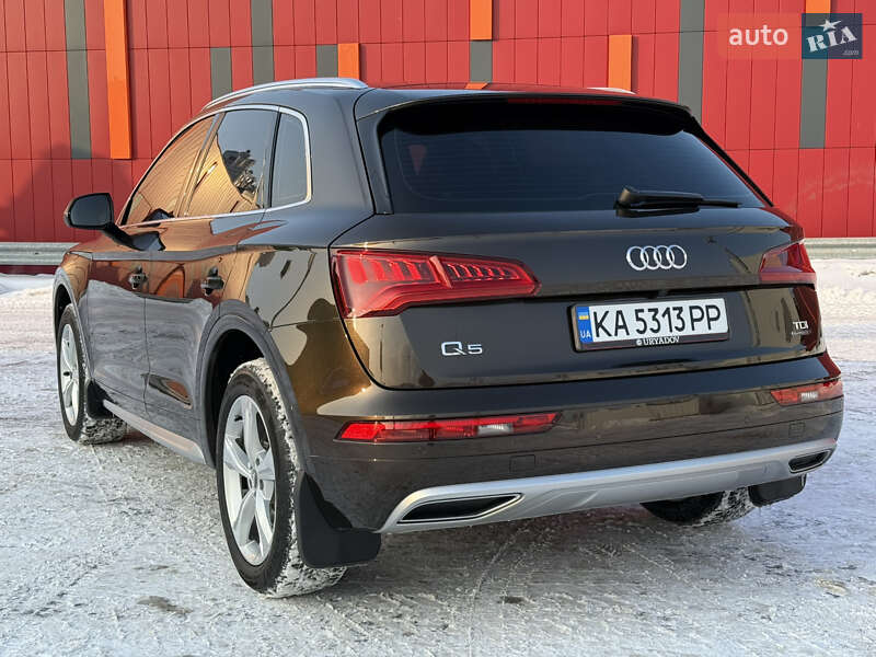 Внедорожник / Кроссовер Audi Q5 2017 в Киеве