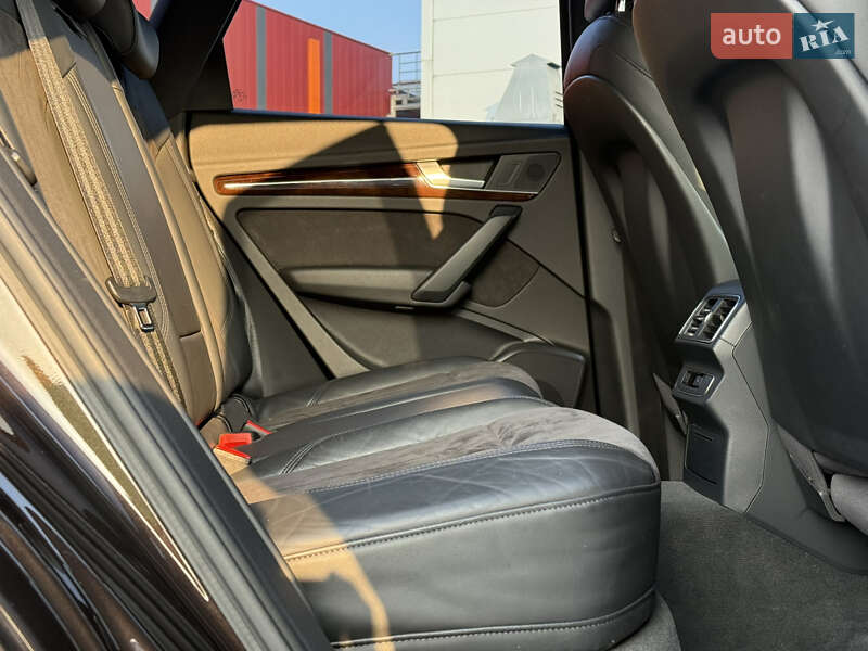 Внедорожник / Кроссовер Audi Q5 2017 в Киеве