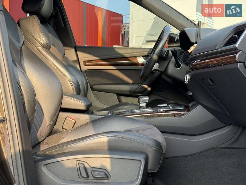 Внедорожник / Кроссовер Audi Q5 2017 в Киеве