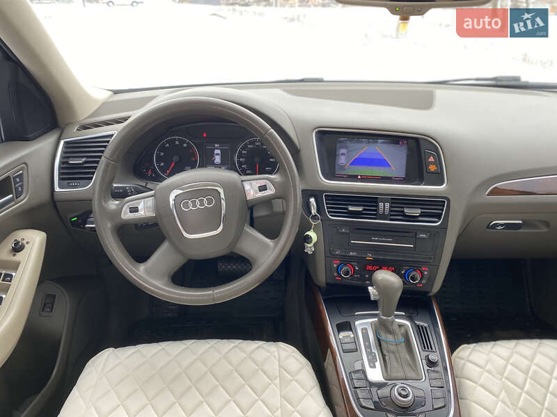 Внедорожник / Кроссовер Audi Q5 2011 в Полтаве