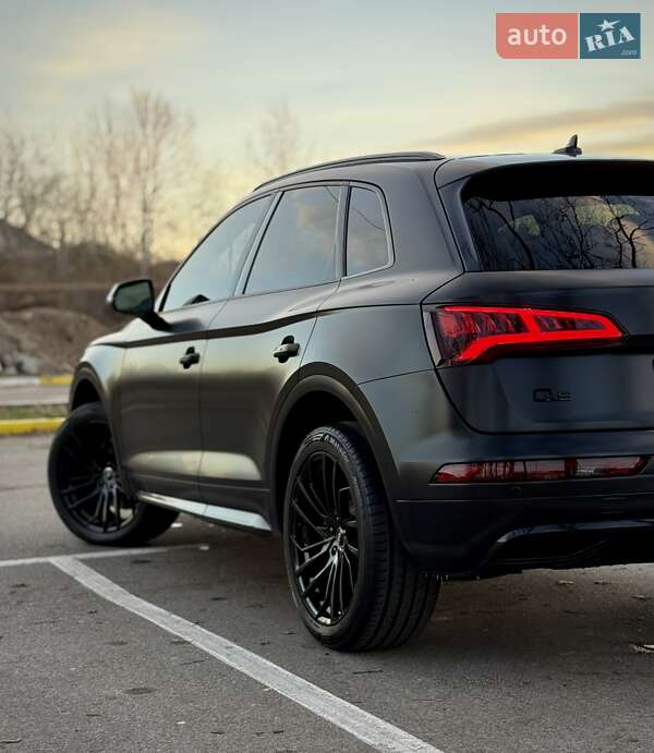 Внедорожник / Кроссовер Audi Q5 2017 в Киеве