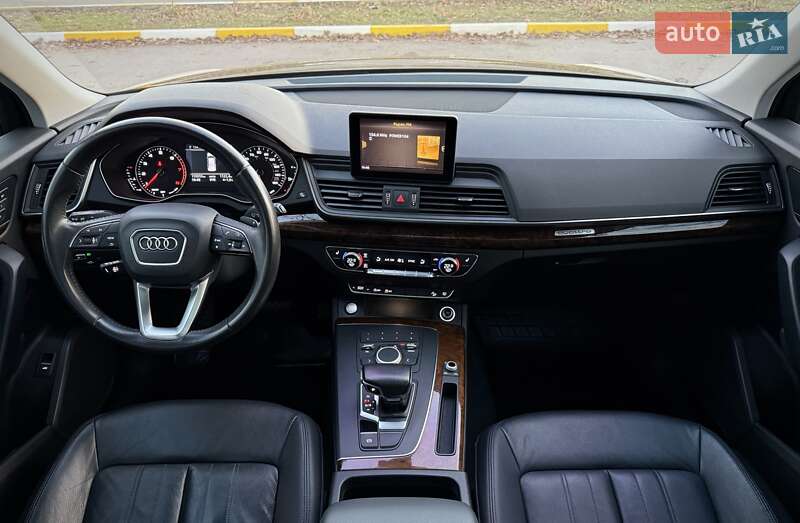 Внедорожник / Кроссовер Audi Q5 2017 в Киеве