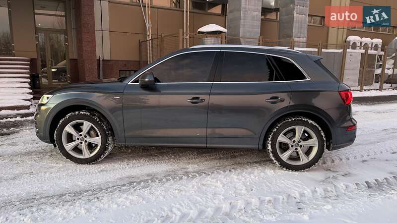 Внедорожник / Кроссовер Audi Q5 2017 в Киеве