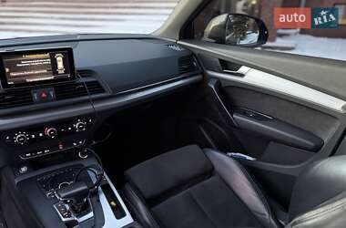 Внедорожник / Кроссовер Audi Q5 2017 в Киеве