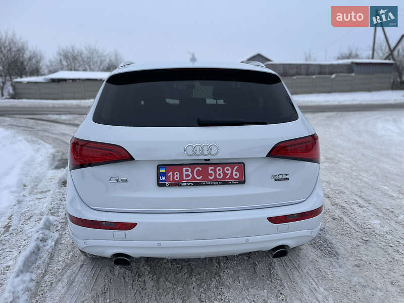 Внедорожник / Кроссовер Audi Q5 2015 в Луцке