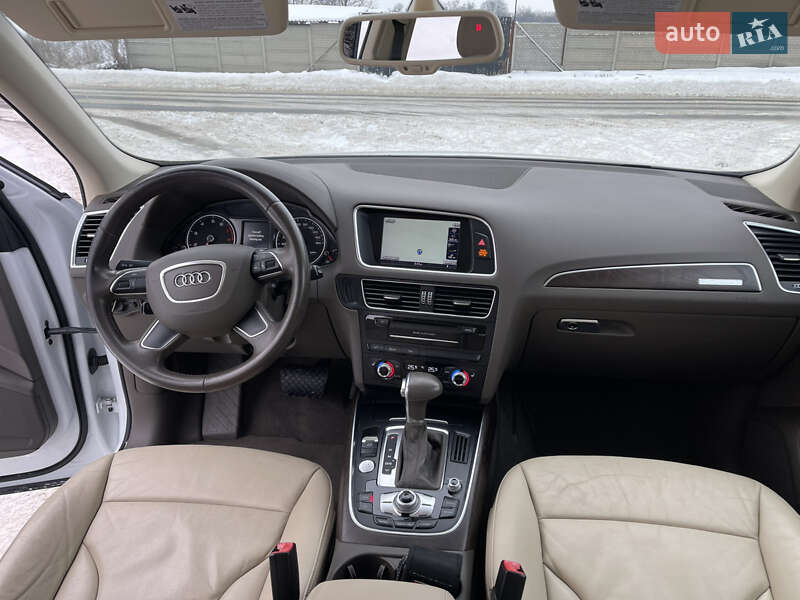 Внедорожник / Кроссовер Audi Q5 2015 в Луцке