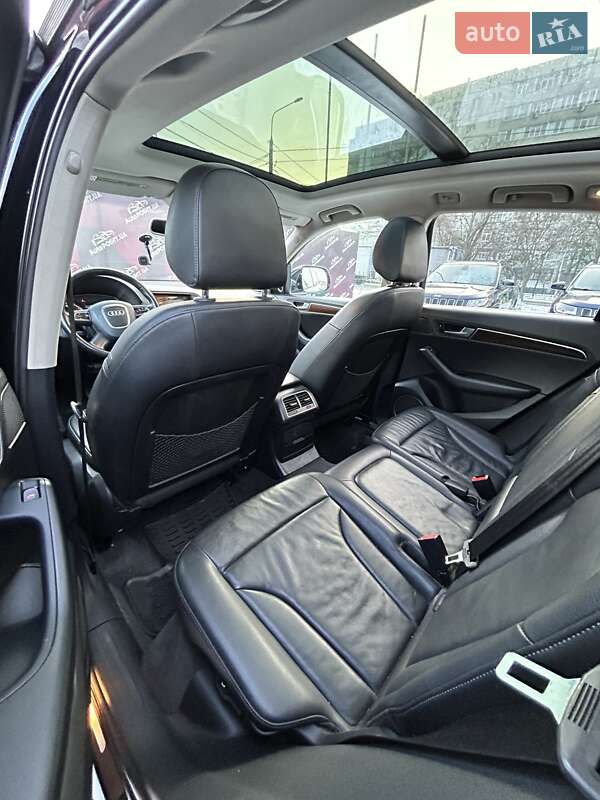 Внедорожник / Кроссовер Audi Q5 2011 в Сумах