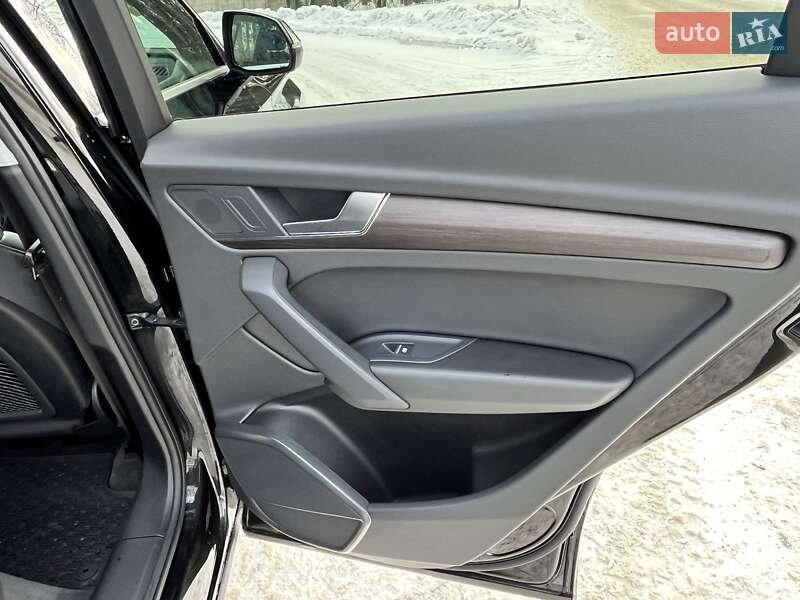 Внедорожник / Кроссовер Audi Q5 2023 в Киеве