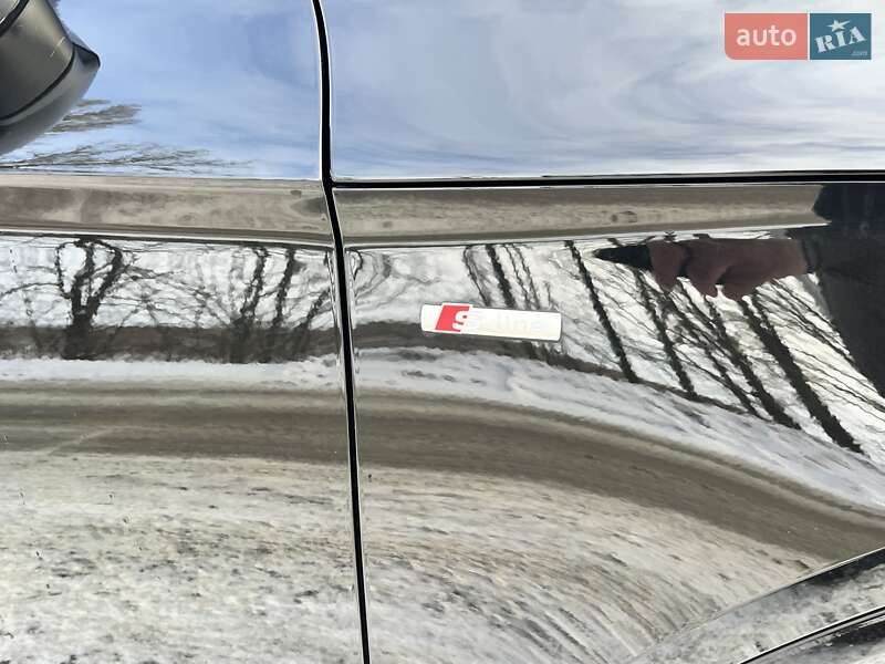 Внедорожник / Кроссовер Audi Q5 2023 в Киеве