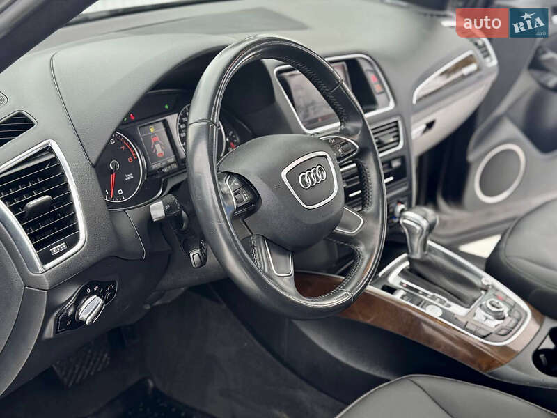 Внедорожник / Кроссовер Audi Q5 2015 в Дрогобыче