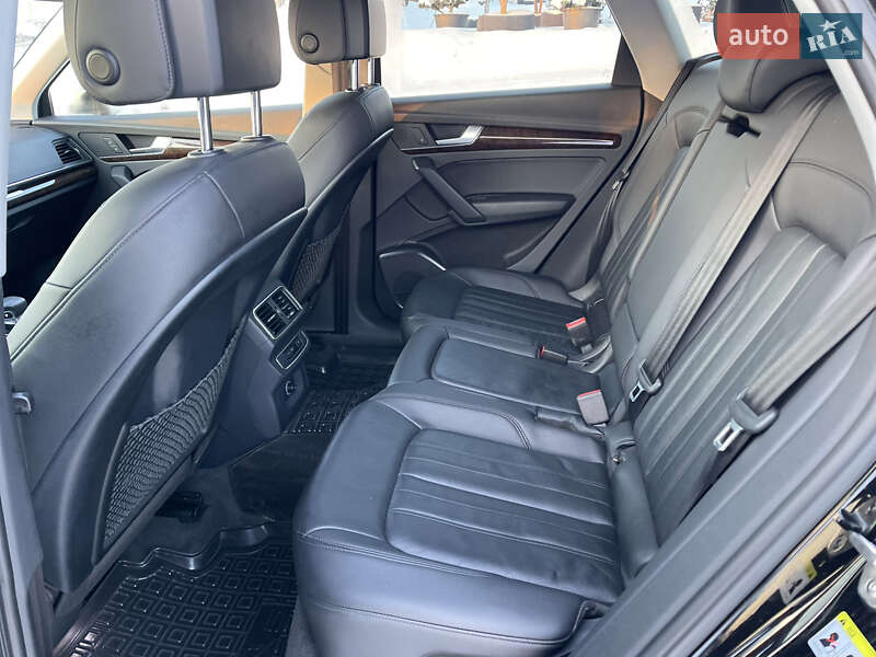 Внедорожник / Кроссовер Audi Q5 2018 в Луцке