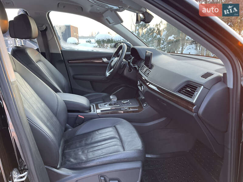 Внедорожник / Кроссовер Audi Q5 2018 в Луцке