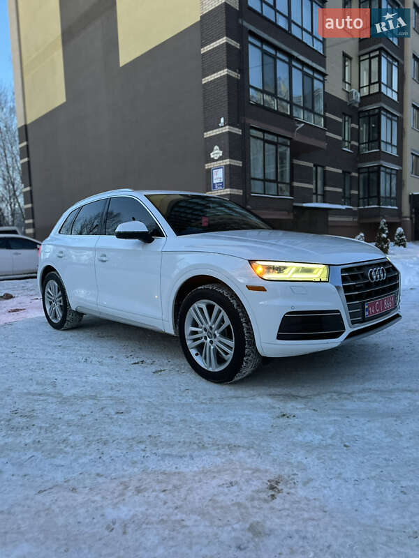 Внедорожник / Кроссовер Audi Q5 2018 в Чернигове