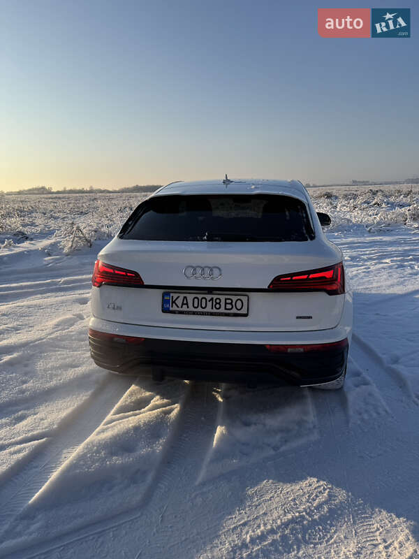 Внедорожник / Кроссовер Audi Q5 2023 в Киеве
