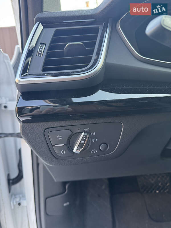 Внедорожник / Кроссовер Audi Q5 2023 в Киеве