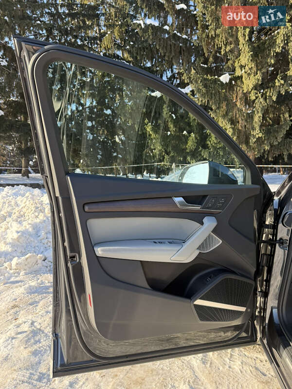 Внедорожник / Кроссовер Audi Q5 2020 в Львове