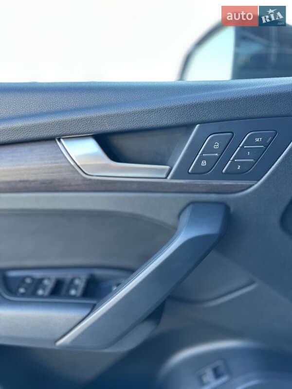 Внедорожник / Кроссовер Audi Q5 2021 в Львове