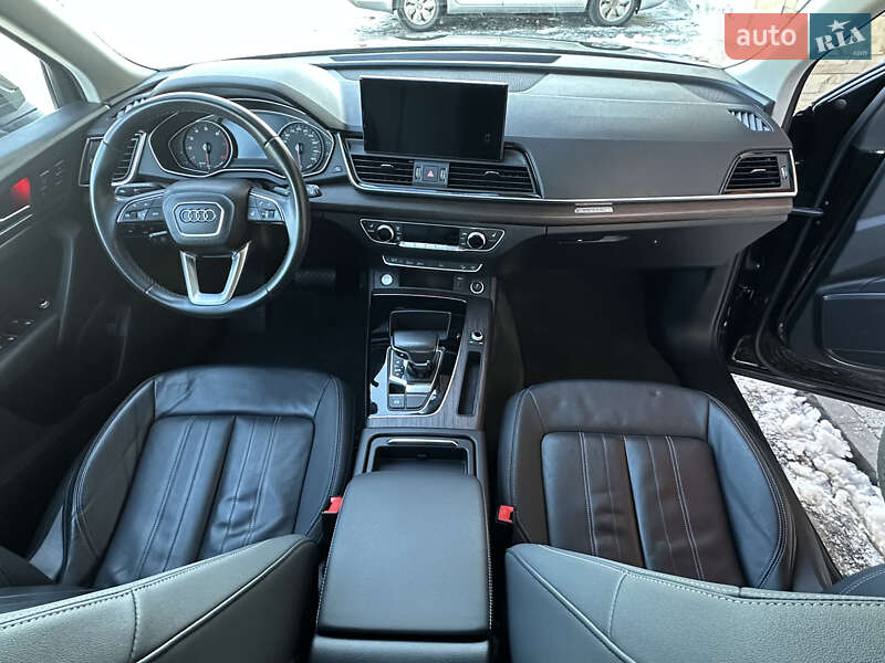 Внедорожник / Кроссовер Audi Q5 2021 в Львове