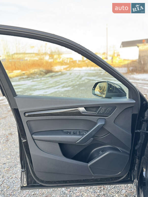 Внедорожник / Кроссовер Audi Q5 2018 в Самборе